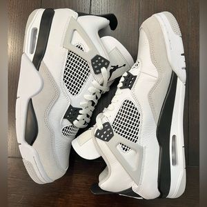 Nike Air Jordan 4 Retro ‘Military Black’ Shoes